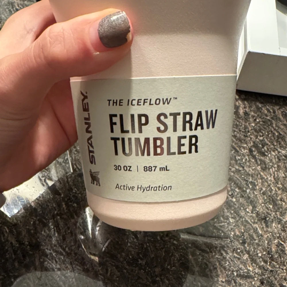 Stanley The IceFlow Flip Straw Tumbler - 30oz Rose Quartz color - Picture 3 of 9